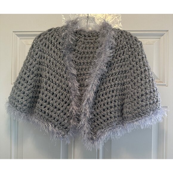 Handmade Women Chunky Crocheted Shrug Faux Fur Trim Grey One Size - Picture 1 of 8